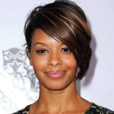 Cara Mia Wayans has short brown hair and she was in boys getup.